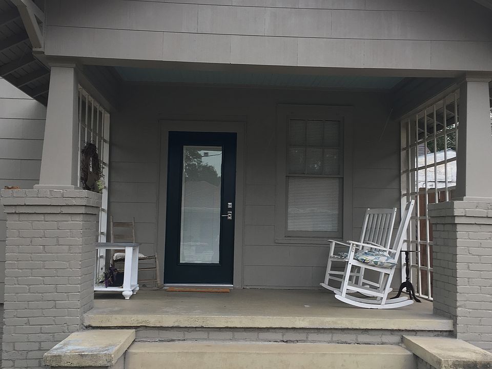 2nd image of 1109 E La Rua St