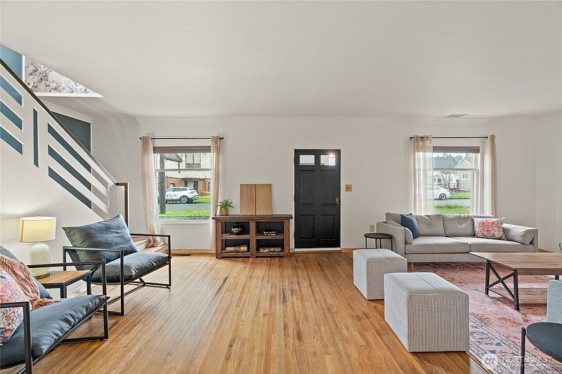 5th image of 515 5th Street
