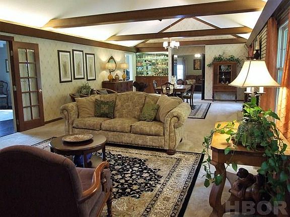 4th image of 3404 Gwilym Dr