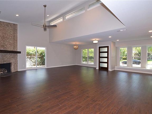 3rd image of 10533 Barrywood Dr