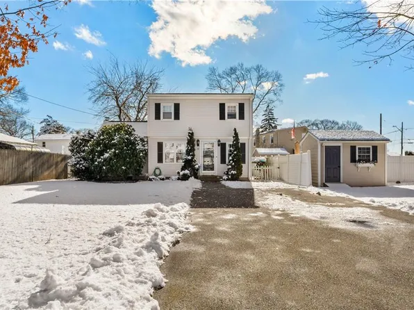 10 Cosett Rd, Warwick, RI 02886