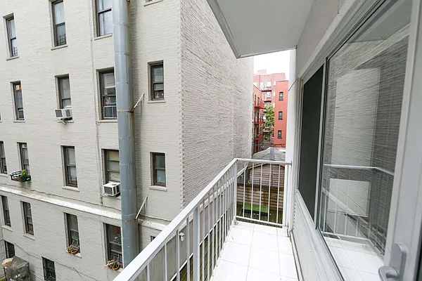 Rented by Alina Levina, LREB | media 8