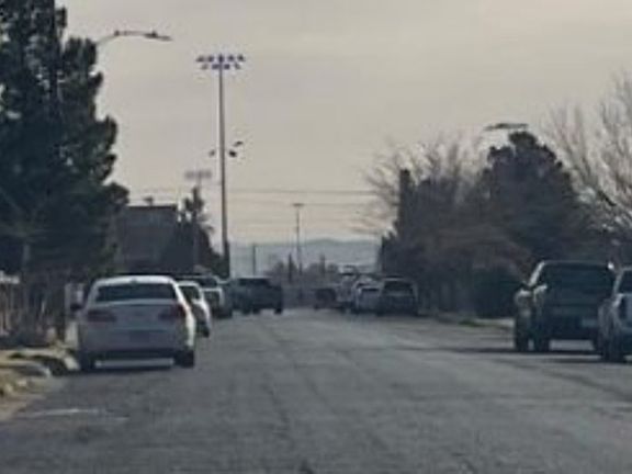Exterior Neighborhood (street photo)