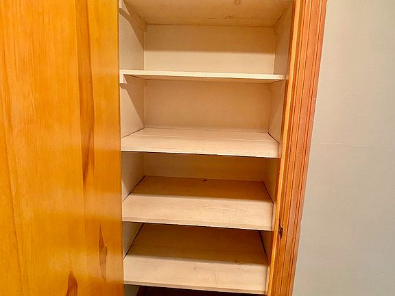 5th image of 221 E Main St APT 7