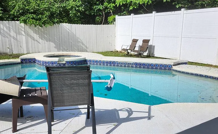 1103 Southside Dr — Photo 12