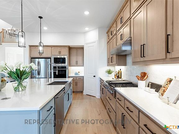 4th image of 4412 Wendell Way