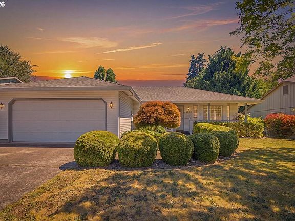 3rd image of 59340 Cherrywood Dr