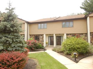 4 Eagleview Dr, Newtown Square, PA 19073
