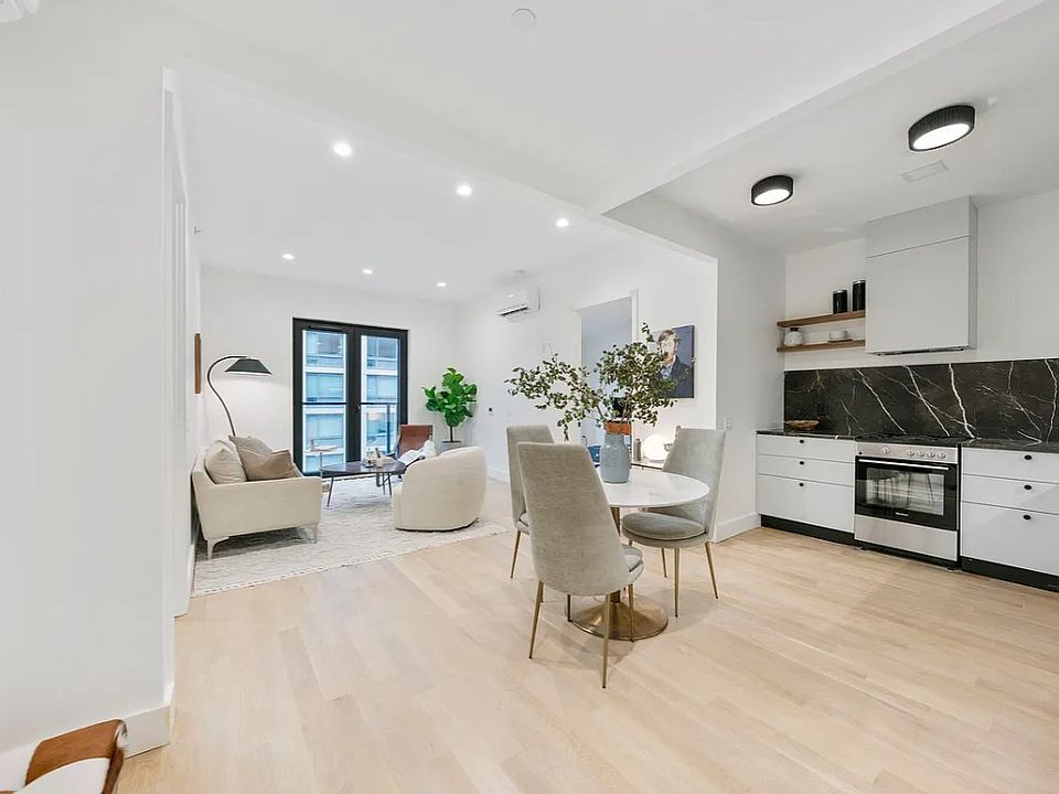 1st image of 260 Gold St APT 814