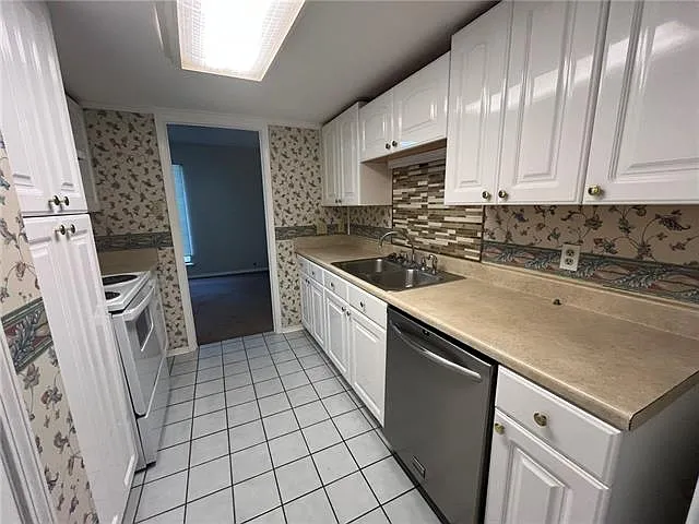 2321 Oxford Pl — Photo 7