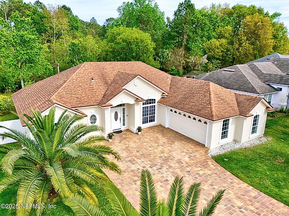 2nd image of 1855 WILLESDON Drive E