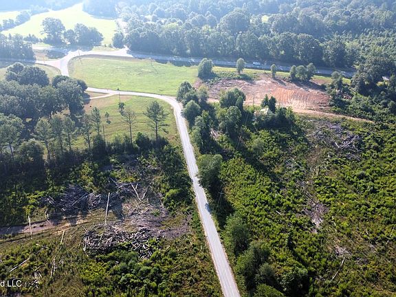 4th image of Sinclair Rd