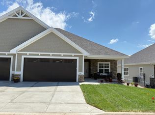 6706 Bellflower Pointe Dr, Deforest, WI 53532