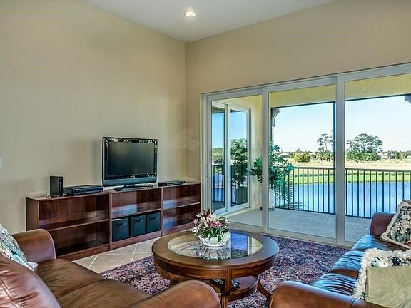 5th image of 137 Bella Vista Ter Unit D