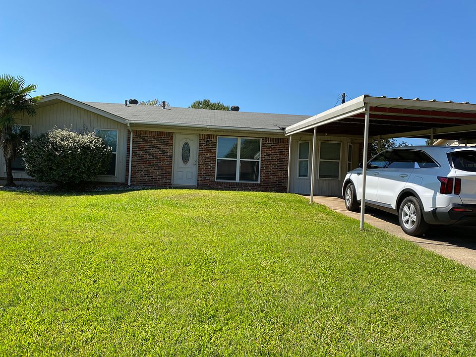1st image of 4801 Parkland Dr