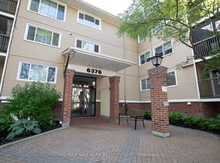 6376 Bilberry Dr #210, Ottawa, ON K1C 4P6