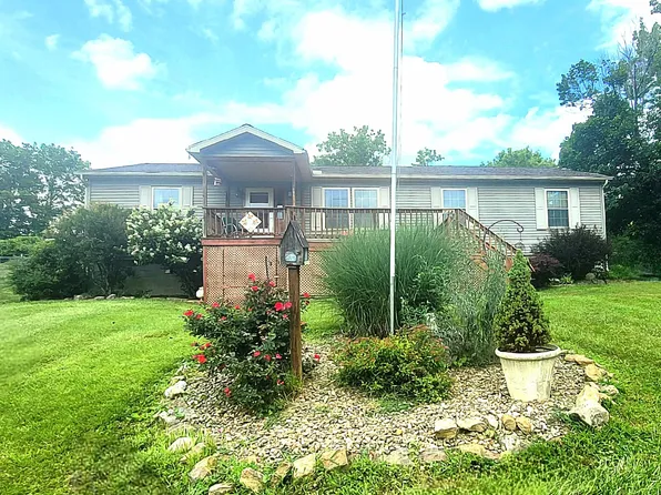 745 St Route 3&12, Hinton, WV 25951