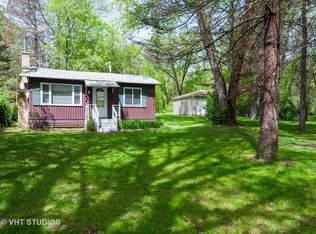 4605 W Wonder Lake Dr, Wonder Lake, IL 60097