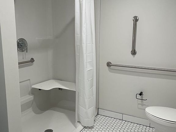 4th image of 70 Genesee St #6531b4e03