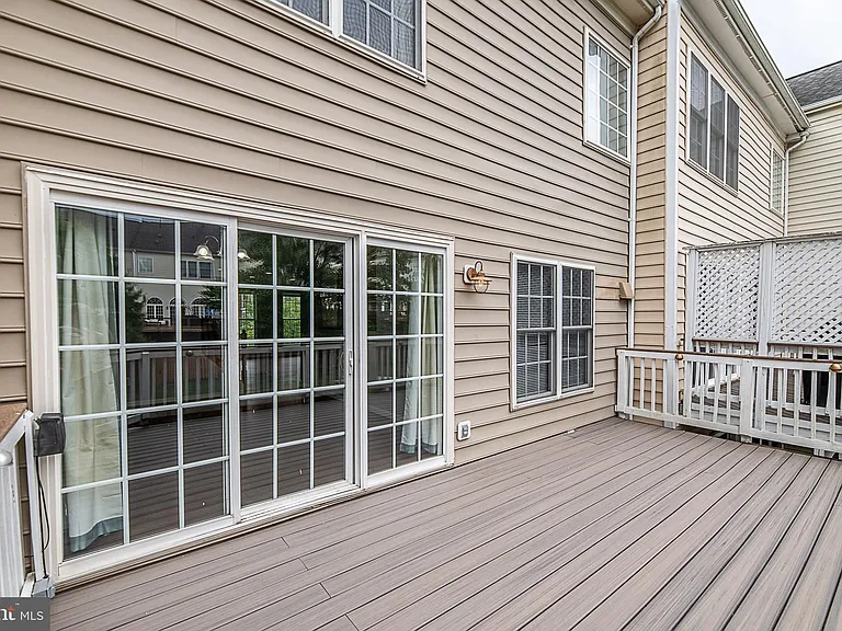 24635 Kings Canyon Sq — Photo 52