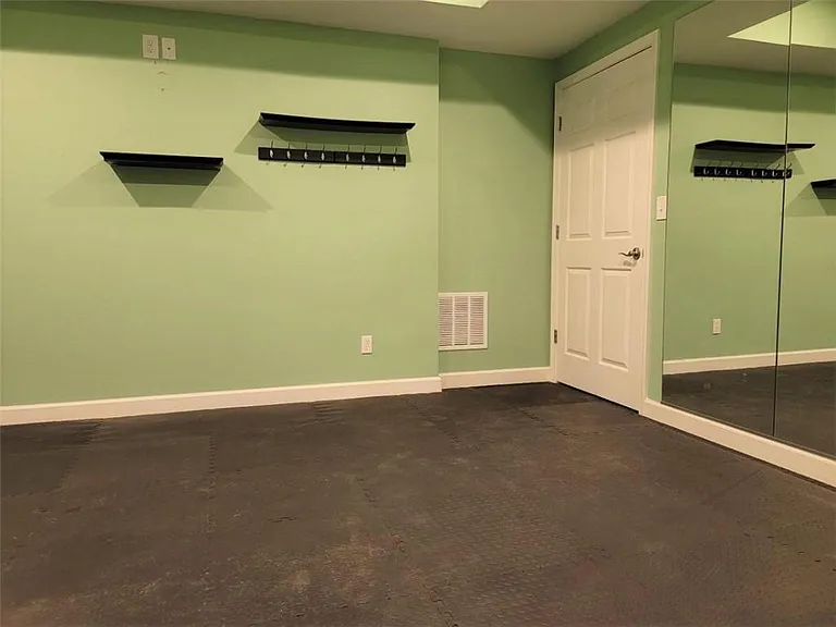 4445 Agard St — Photo 22