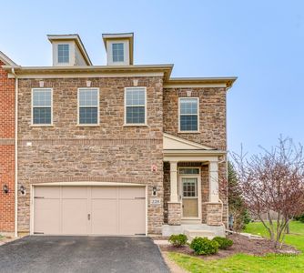 228 Belmont Dr, Lincolnshire, IL, 60069