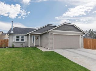 460 SW 31st St, Redmond, OR 97756