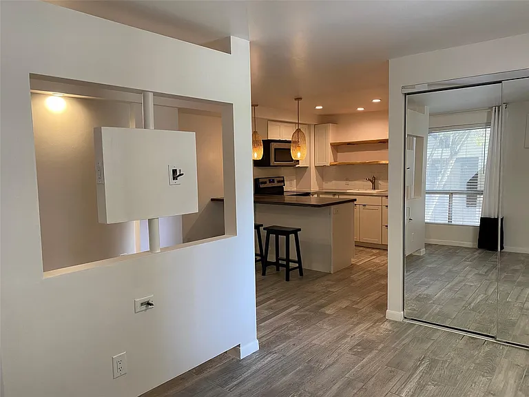 5802 Circulo Dr #4D — Photo 6