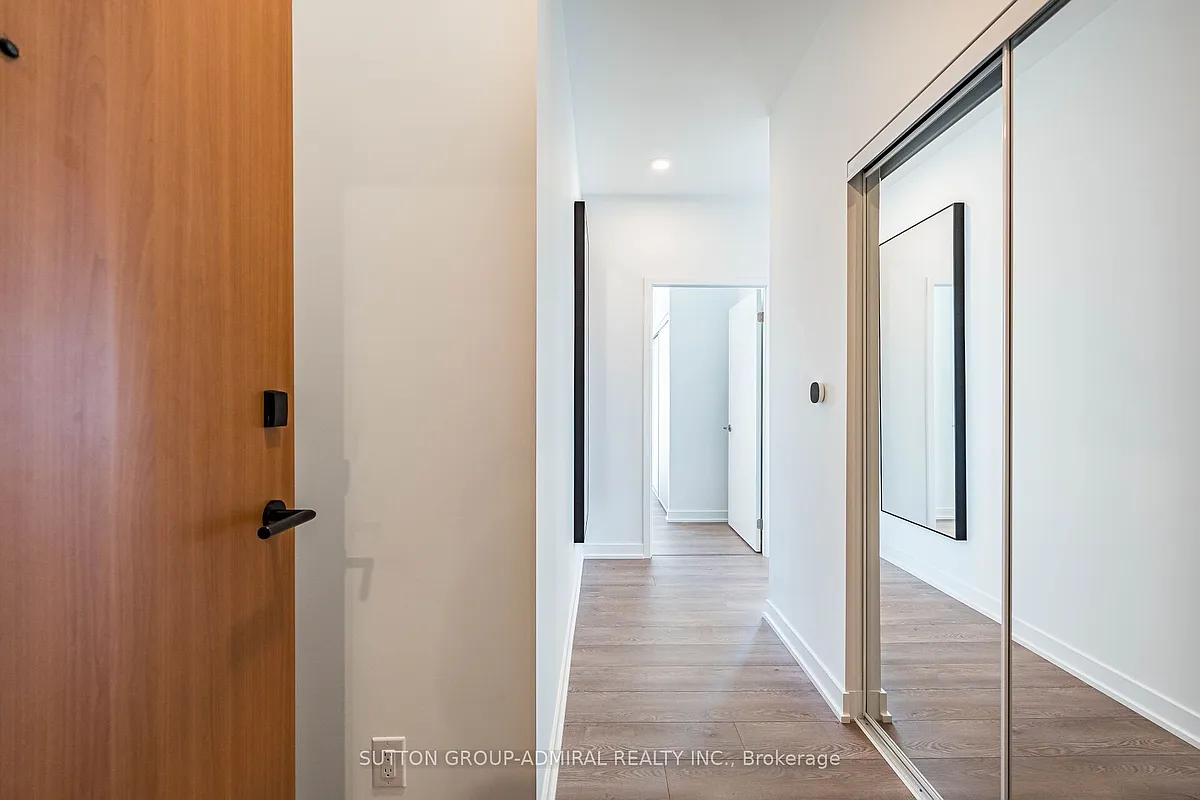 Building Photo - 1660 Bloor St W #1203