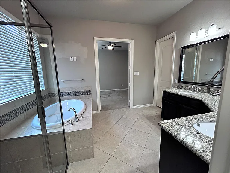 902 Panther Ln — Photo 13