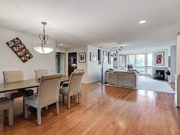 3rd image of 1140 Old Mill Rd #405