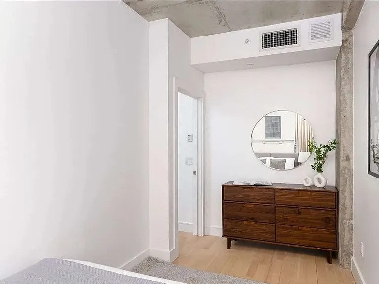 132 W 26th St #8 — Photo 11