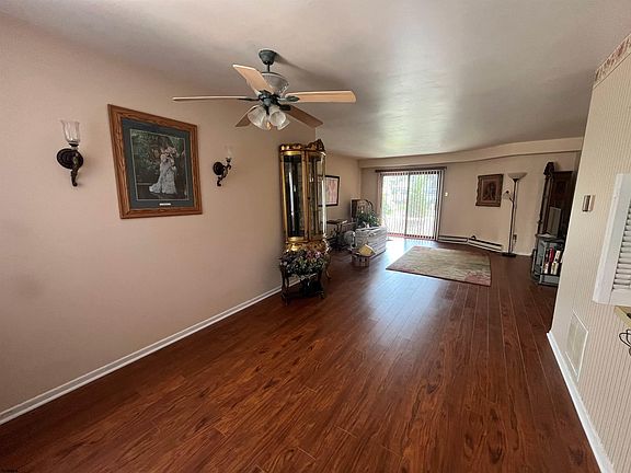 4th image of 171 N Basin Dr #171