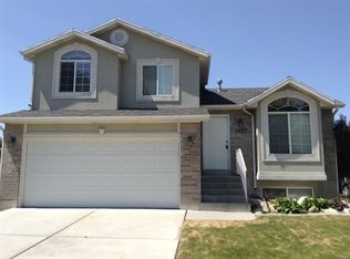 1027 Canfield Dr, Ogden, UT 84404