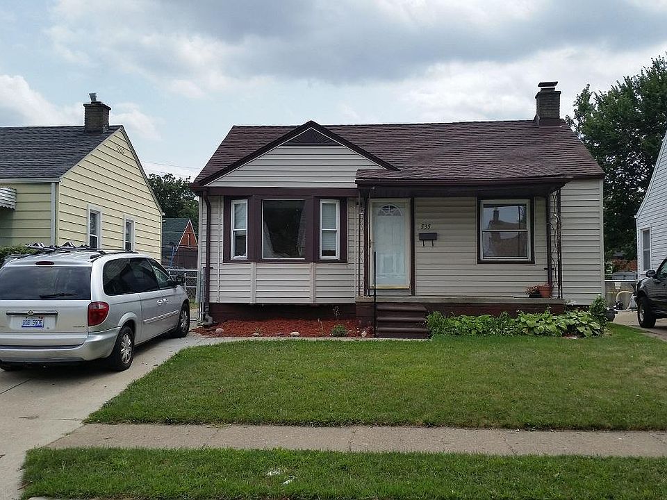 1st image of 535 Mill St