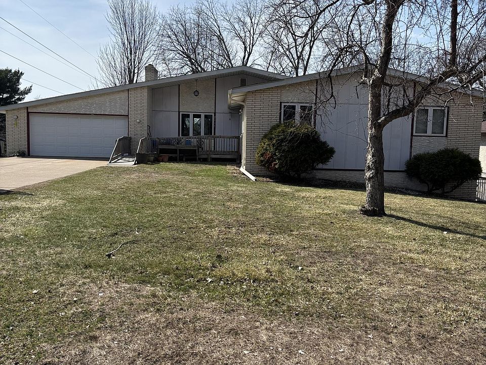 1st image of 2535 Pascal St