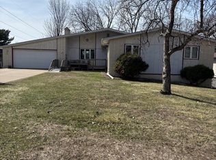 2535 Pascal St, Saint Paul, MN 55113