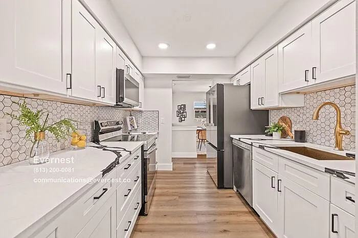 5908 S Manhattan Ave — Photo 14
