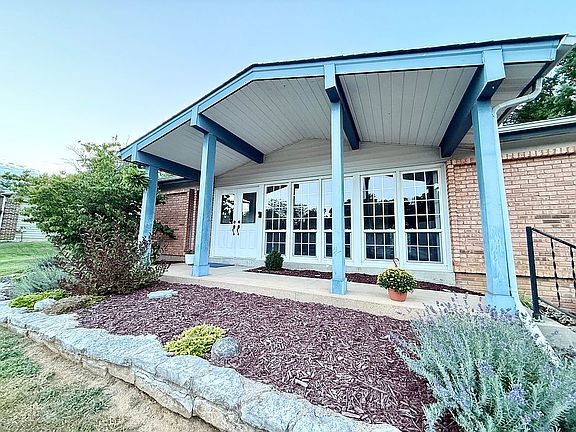2nd image of 4723 Brookton Way