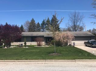 27 W 37th St, Holland, MI 49423
