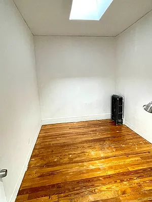 Rented by Amorelli Realty | media 11