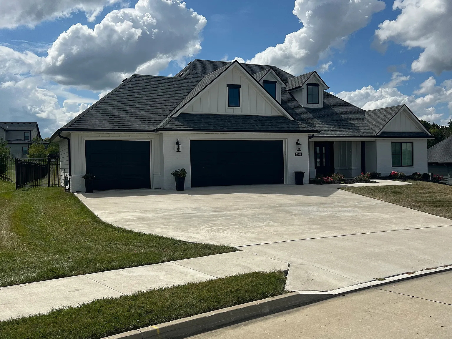 4 bed, 2508 sqft, $3,000 — Photo 2