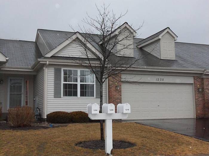 1208 Oakwood Dr