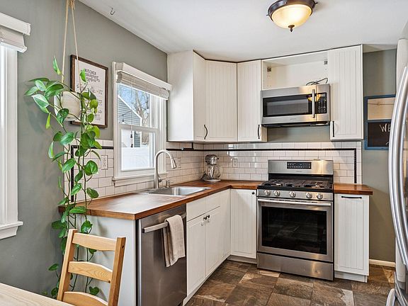 5th image of 2713 Brunswick Ave S