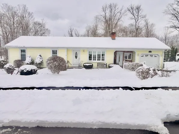 99 Hamilton Cres, Feeding Hills, MA 01030