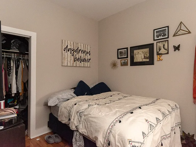 949 N Hoyne Ave #4 — Photo 12