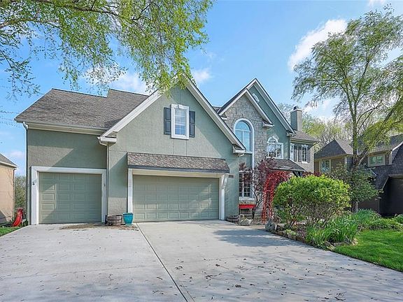 2nd image of 4512 Ironhorse Dr