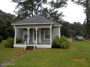 5555 Sam Potts Hwy, Hallsboro, NC 28442