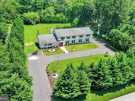 2nd image of 10533 Stevenson Rd