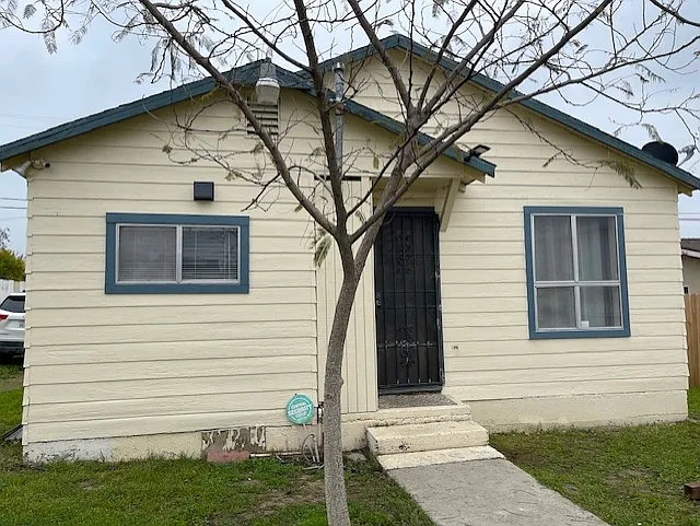 McCurdy Dr — Photo 18